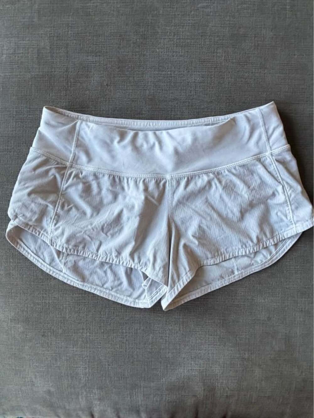 GUC Lululemon Speed Up Low-Rise Lined Short 2.5" Heathered Gray Size 4